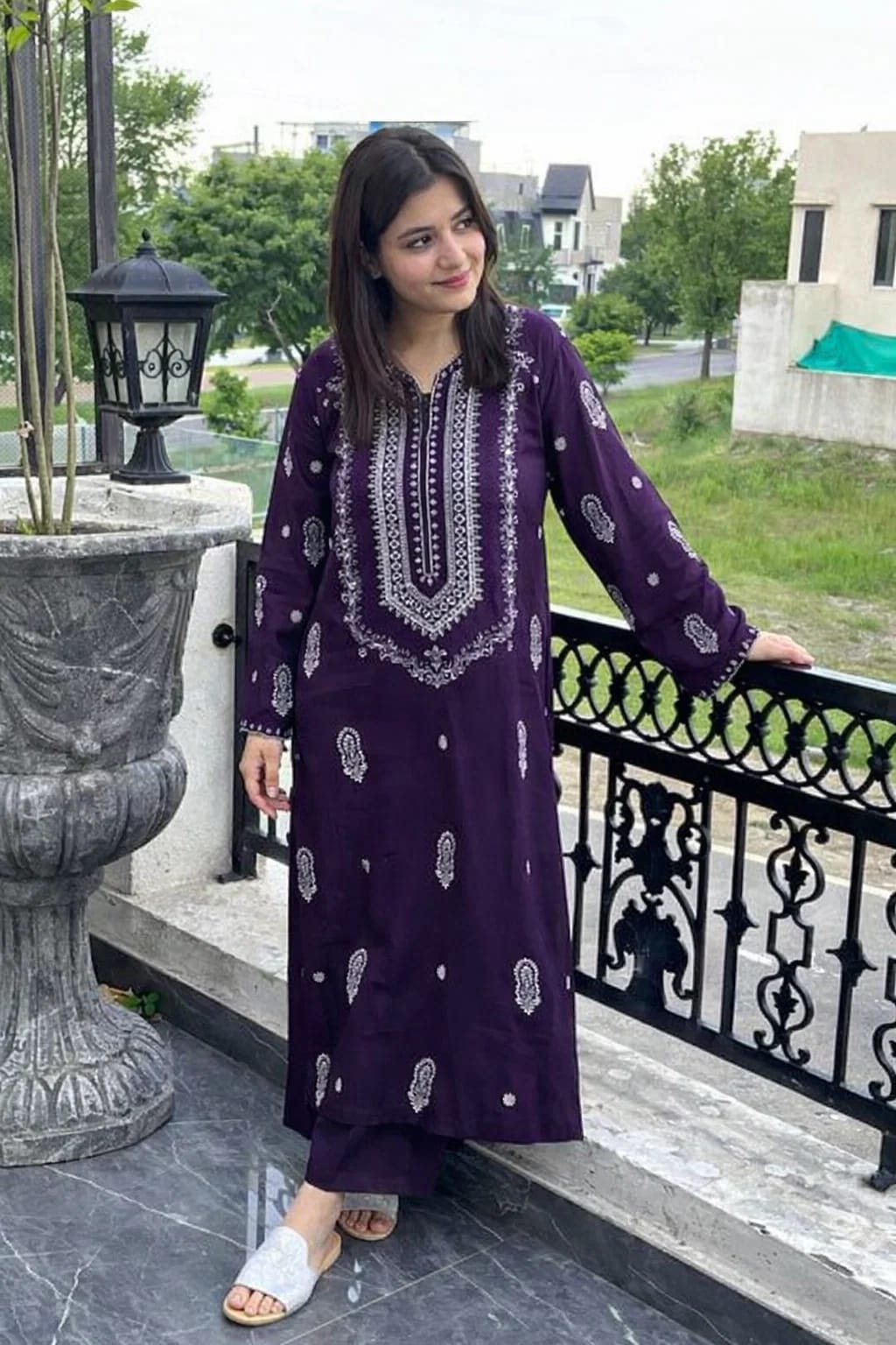 Afsheen - Unstiched Embroidered 2PC Lawn