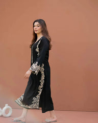 Inaya-Unstiched Lawn Embroidered 2pc