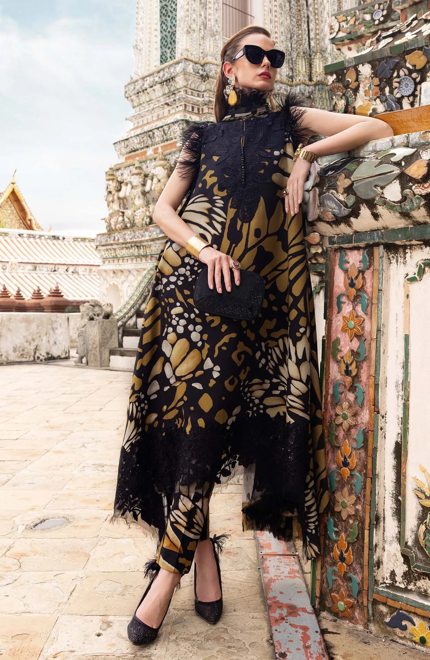 Kahani-Unstiched Lawn 3pc Printed